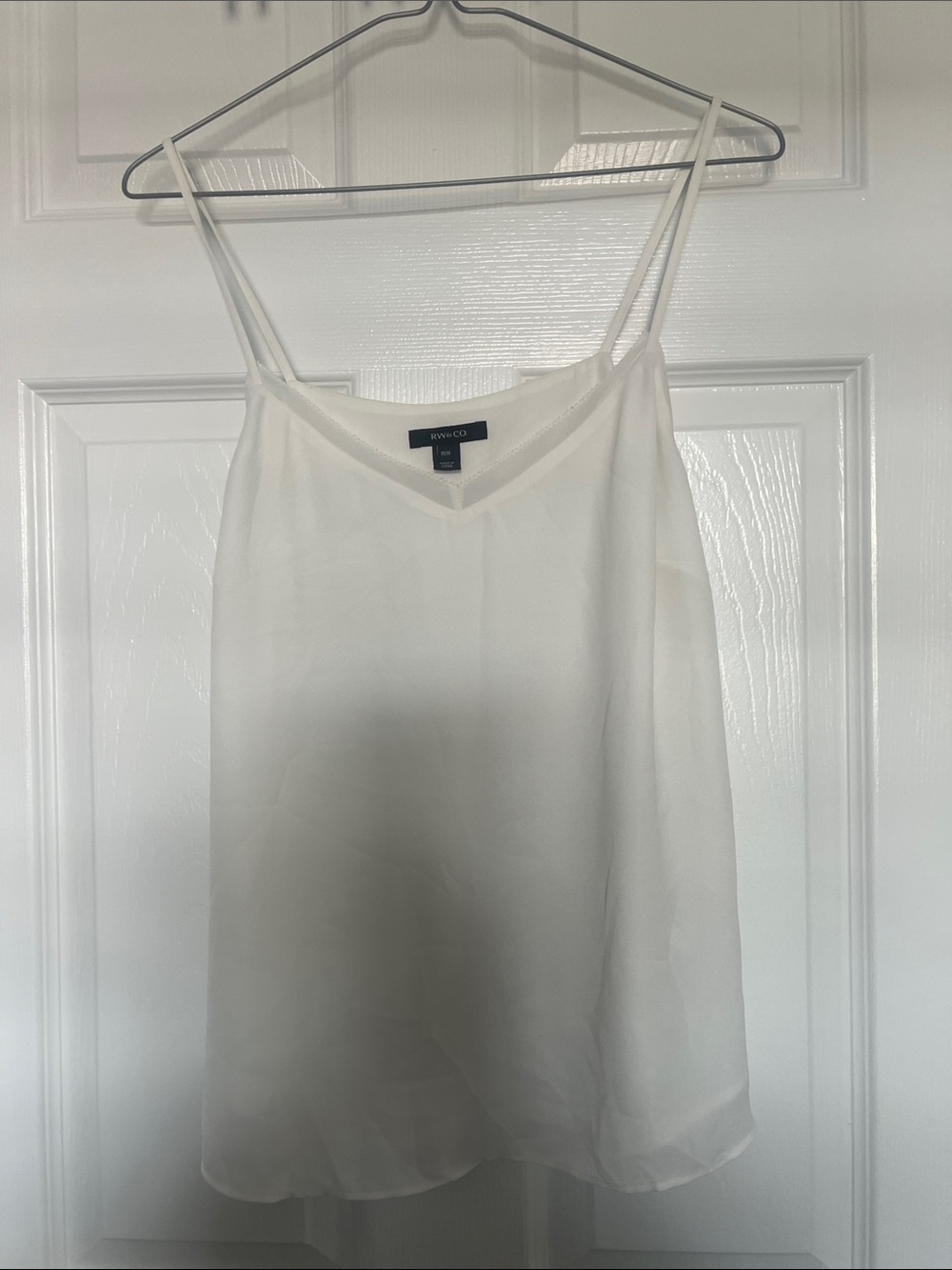 RW&CO. White V-Neck Spaghetti Strap Cami